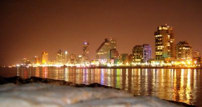 Skyline_of_Tel_Aviv_by_night