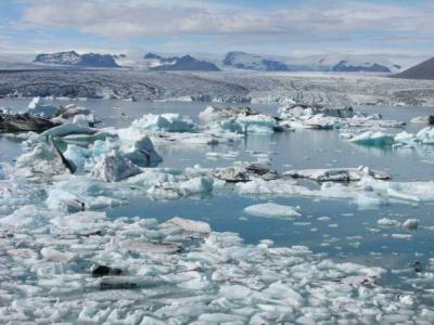 Iceland_10_02_Jokulsarlon_Closer_View_654097_large