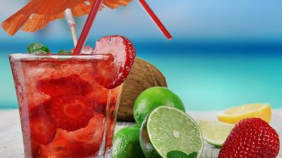 fruits-limes-cocktail-strawberries-complex-magazine-natural-1600x900-wallpaper