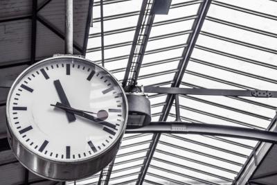 time-train-station-clock-deadline-large