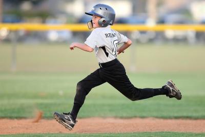 baseball-player-running-sport-163239.jpeg