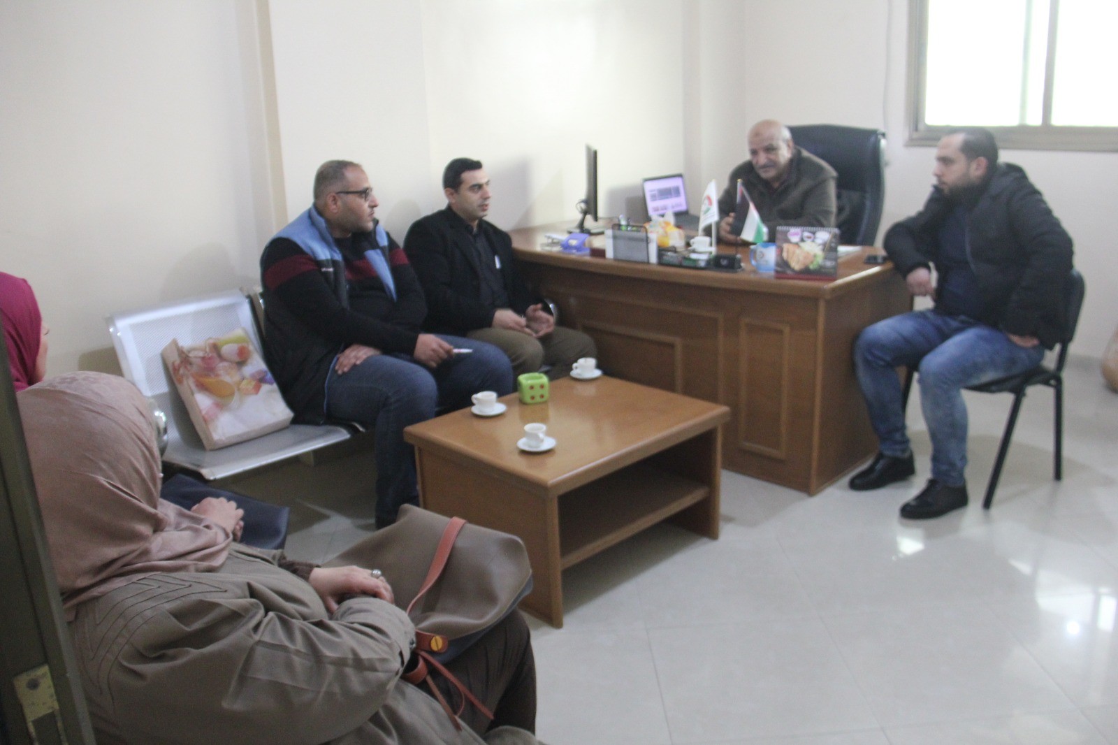 بالصور: دائرة شؤون اللاجئين بمنظمة التحرير تزور مقر وكالة خبر