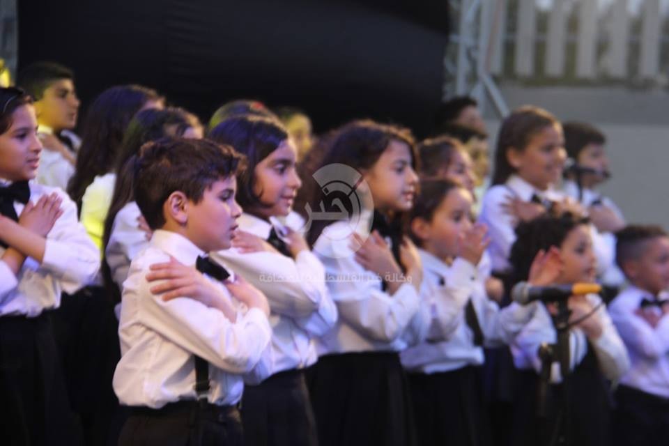 بالصور: لأول مرة.. مدرسة في غزّة تحصل على اعتماد دولي