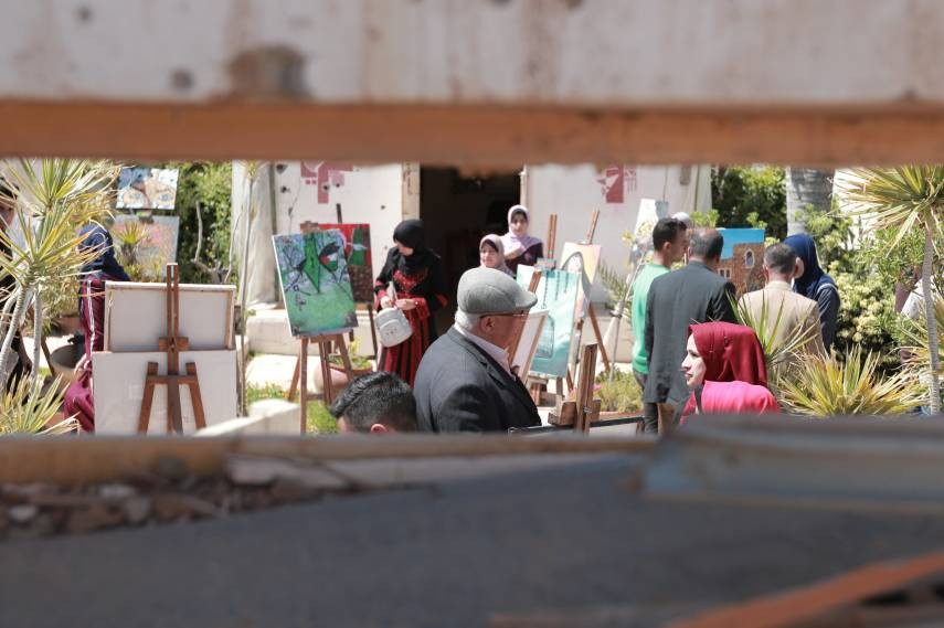 بلدية غزة تفتتح معرضًا فنيًا لمناسبة يوم الأسير
