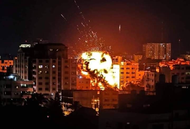 الاحتلال يُدمّر عمارة "قطيفان" غرب مدينة غزة