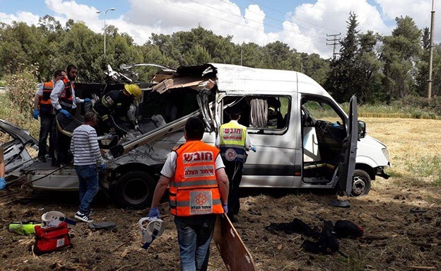 مصرع 4 إسرائيليين وإصابة آخرين جراء حادث سير بالقدس