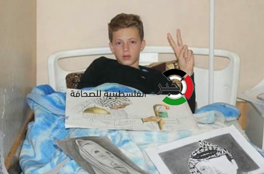 بالصور: الطفل الموهوب.. جسدّ برسوماته رموز الشعب الفلسطيني
