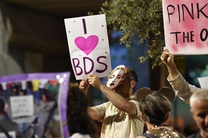 فلسطين حاضرة بقوة في حفل "اليوروفيجن" في "تل أبيب"