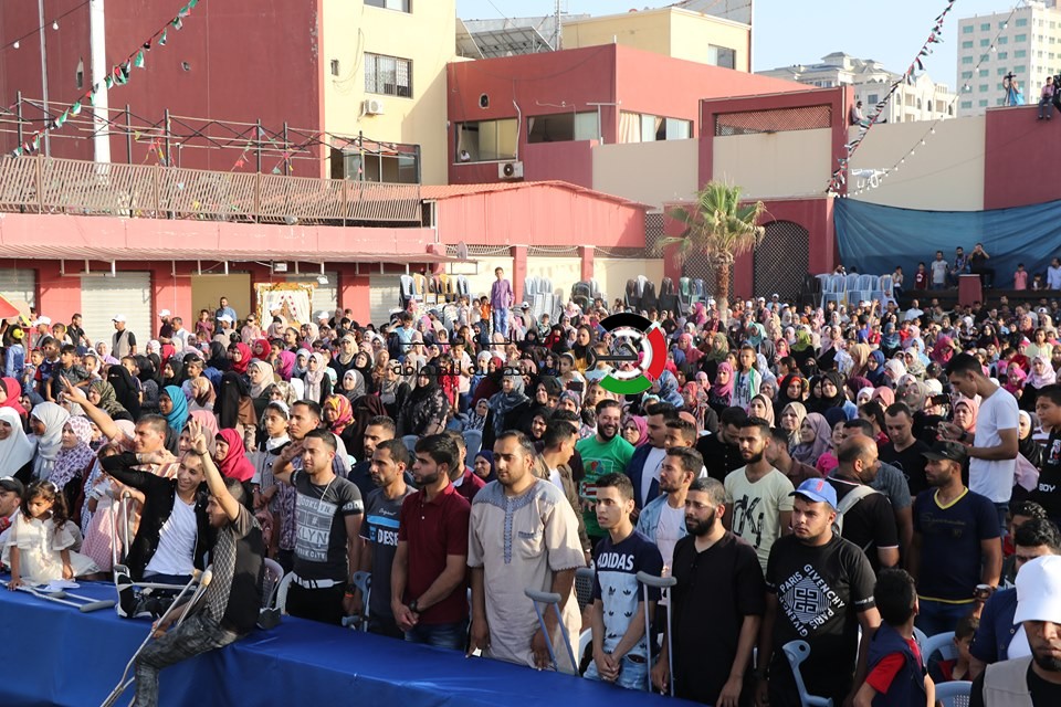 شاهد بالفيديو والصور: مهرجان دفع دية "40" شهيداً من ضحايا أحداث الانقسام في غزّة