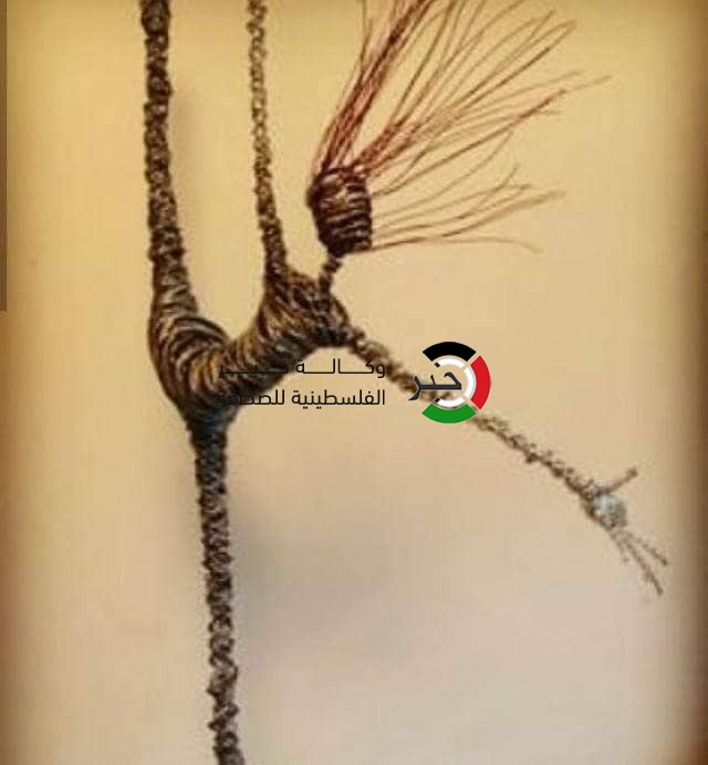 شاهد: فتى فلسطيني يُحوّل موهبة "الرسم" لمصدر رزق يعتاش من خلاله
