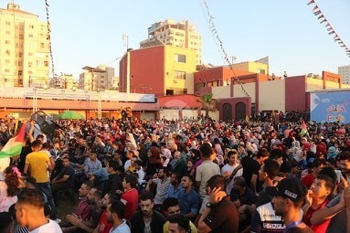 حركة فتح " ساحة غزة" تكرم أوائل الثانوية العامة