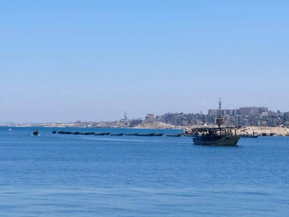 بالصور: وصول 20 قارب صيد لغزّة احتجزهم الاحتلال لسنوات