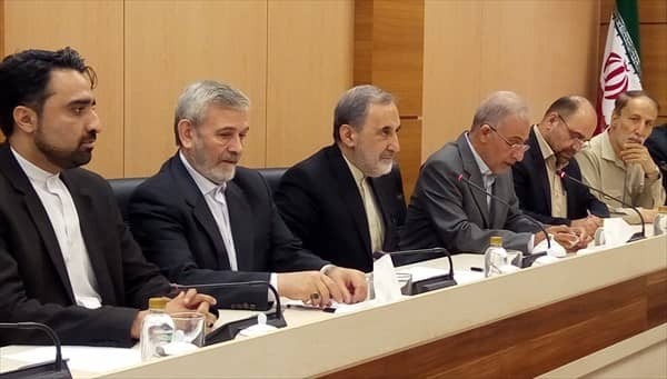 وفد "حماس" يلتقي بمستشار المرشد الأعلى الإيراني في طهران