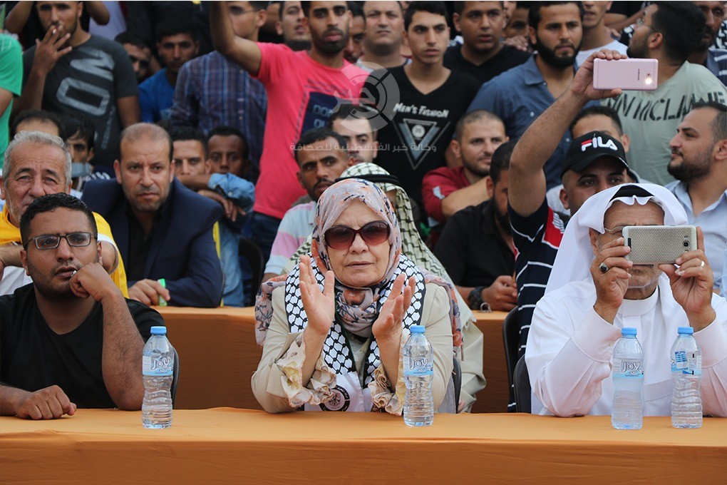شاهد بالفيديو والصور: الآلاف يُحيون ذكرى عودة الرئيس الراحل ياسر عرفات إلى غزّة