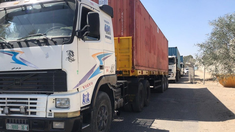 إدخال "9" شاحنات معدات لبناء مستشفى ميداني شمال قطاع غزّة
