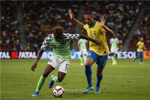 البرازيل تتعادل مع نيجيريا في مباراة إصابة نيمار