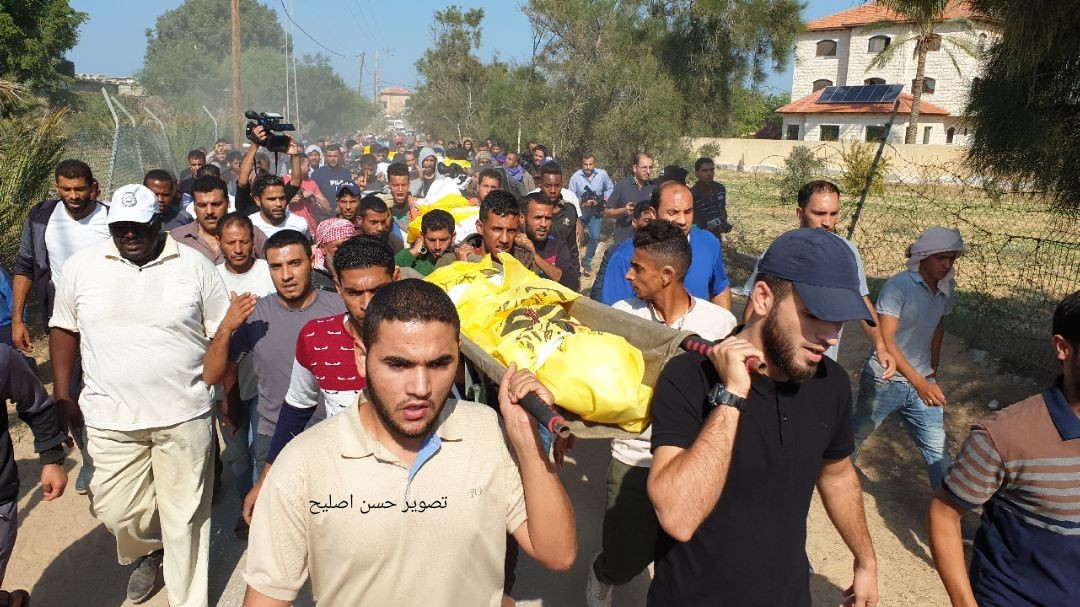 قطاع غزة يشيع جثامين شهداء مجزرة "أبو ملحوس" وآخرين