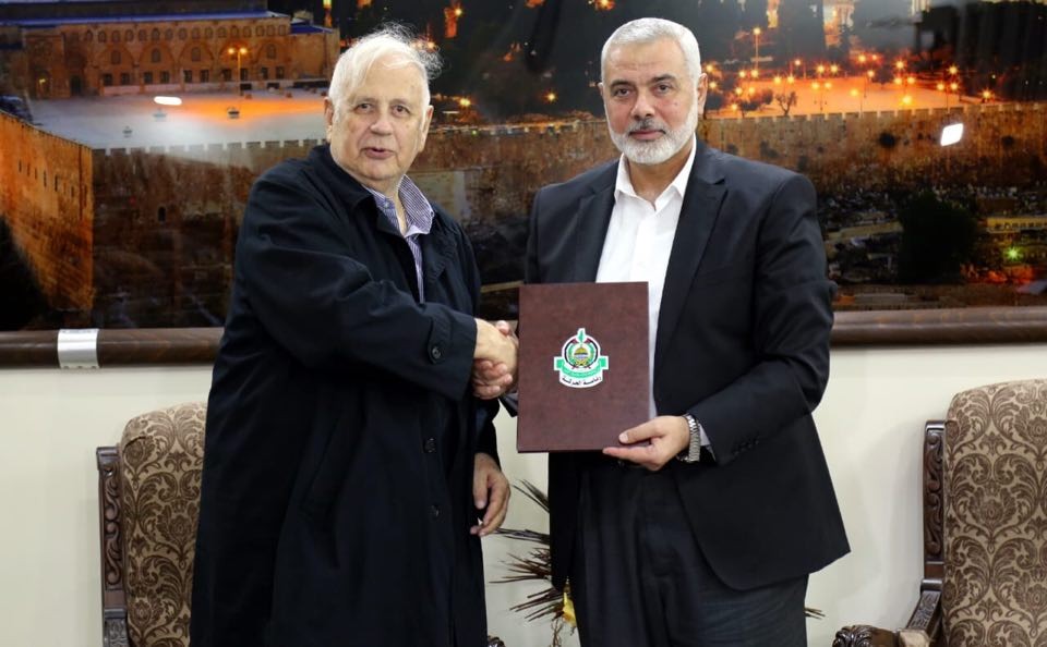 "حماس" تكشف عن سبب إرجاء ردّها الإيجابي على رسالة الرئيس بشأن الانتخابات