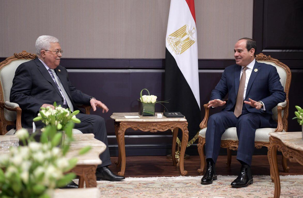 بالصور: تفاصيل لقاء الرئيس عباس مع نظيره السيسي في شرم الشيخ