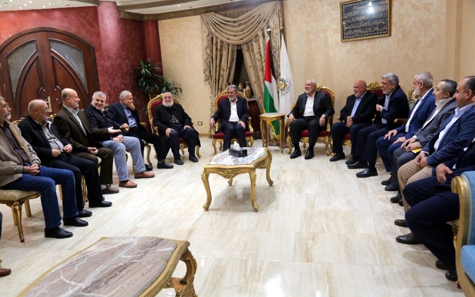 شاهد: قيادة حماس والجهاد تبحثان ملفات فلسطينية مهمة في القاهرة