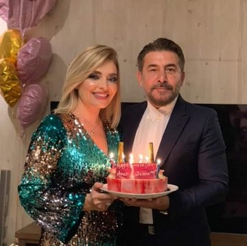 شاهدوا: هكذا احتفل الممثل السوري "عابد فهد" وزوجته بعيد زواجهما الـ17