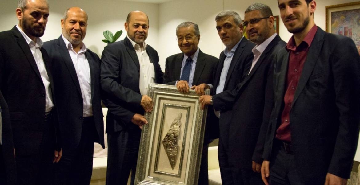 وفد حماس يلتقي رئيس الوزراء الماليزي في كوالالمبور