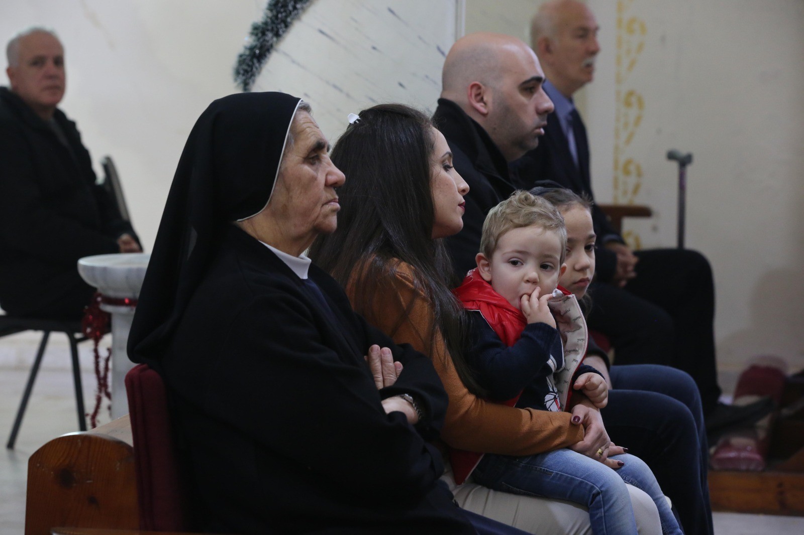 المسيحيون يحتفلون بعيد الميلاد المجيد في غزة وفق التقويم الغربي
