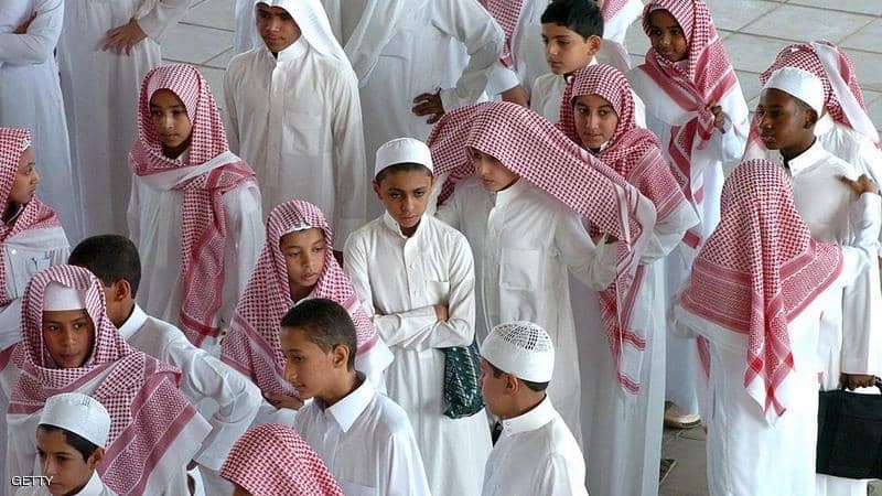 بالفيديو والصور: مدارس "سعودية" تبدأ تدريس "اللغة" الصينية