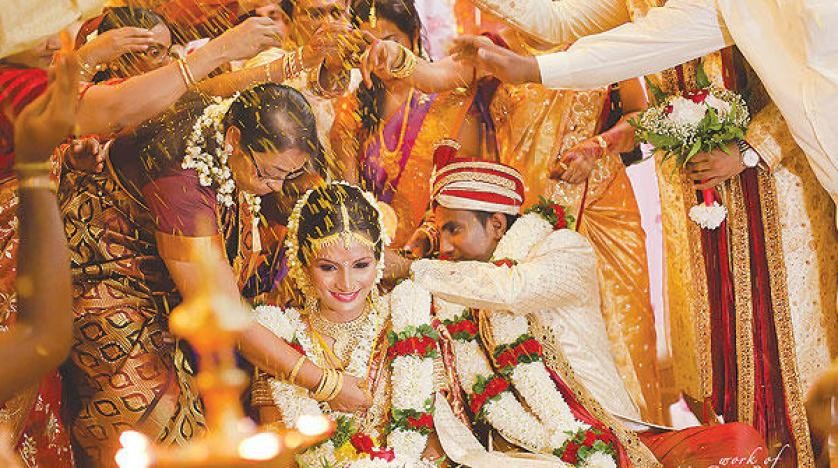 شاهدوا: كانوا عائدين من "حفل زفاف" مقتل 24 شخصا "بحادث مأساوي" في الهند