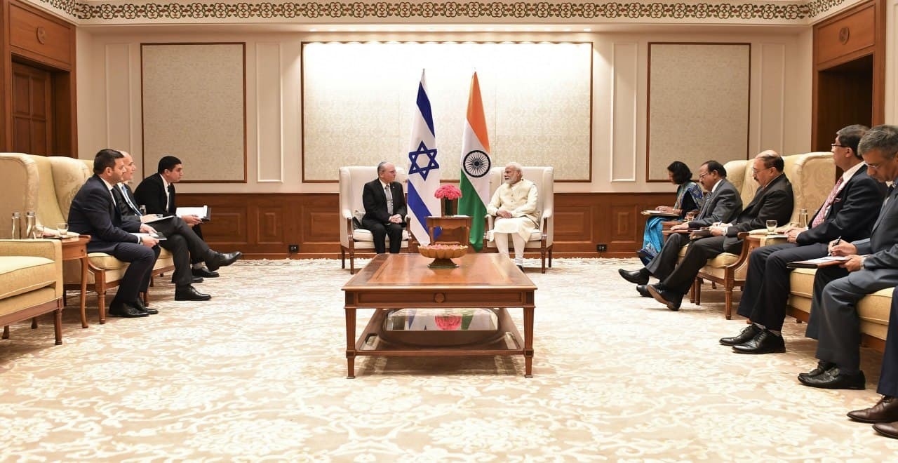 مسؤول إسرائيلي يلتقي برئيس وزراء الهند