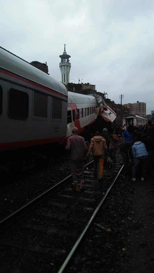 شاهد: إصابات إثر تصادم قطاري ركاب في القاهرة