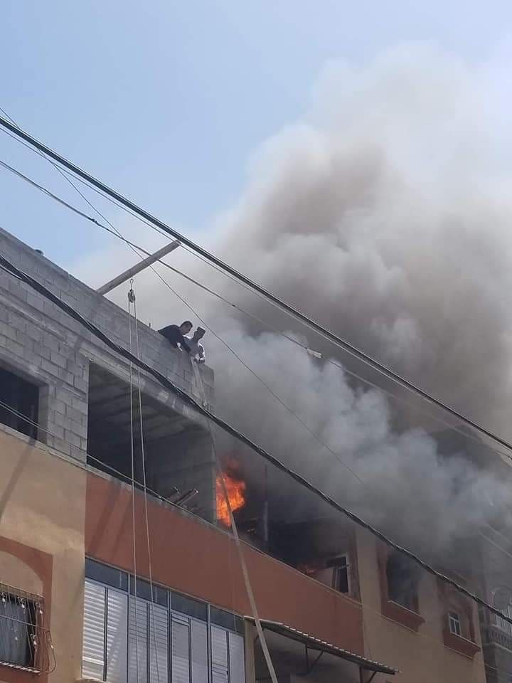 الدفاع المدني يتمكن من إخماد حريق في شقة غرب غزة