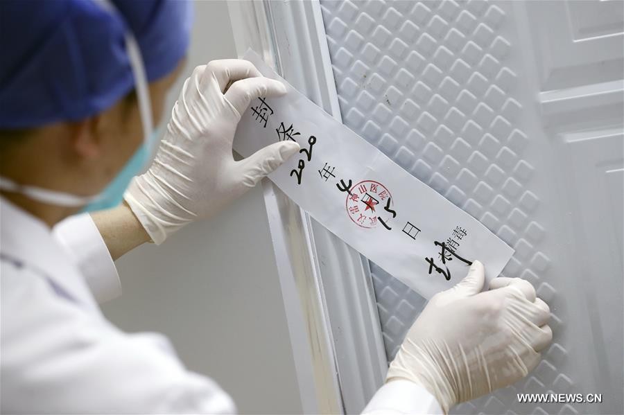 شاهد: إنهاء العمل بمستشفى مؤقت في مصدر تفشي "كورونا" بالصين بعد تراجع انتشار الفيروس
