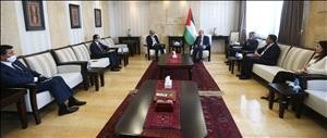 شاهد: تفاصيل لقاء اشتية مع السفراء العرب لدى فلسطين