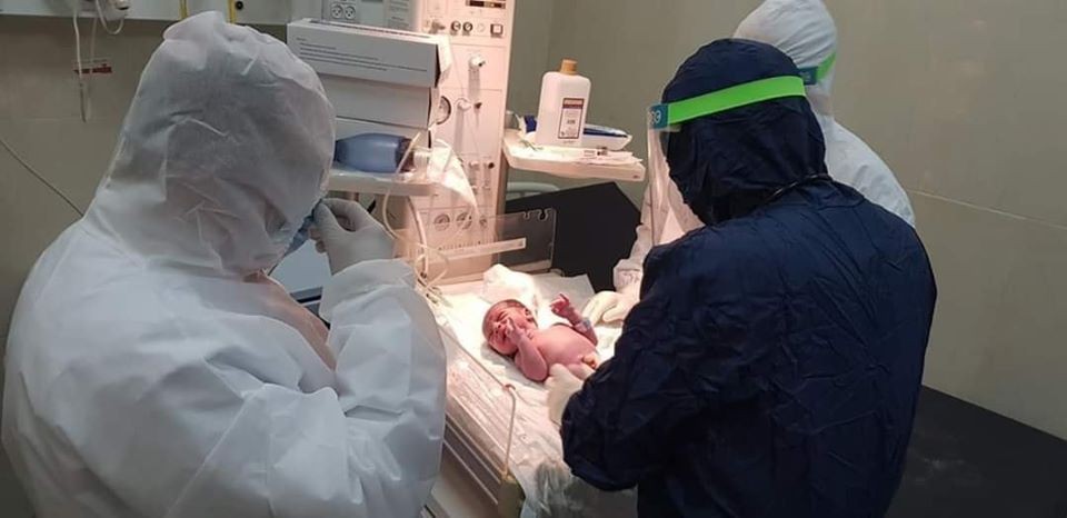 ولادة أول طفل لمصابة بفيروس كورونا في فلسطين Ywd6a