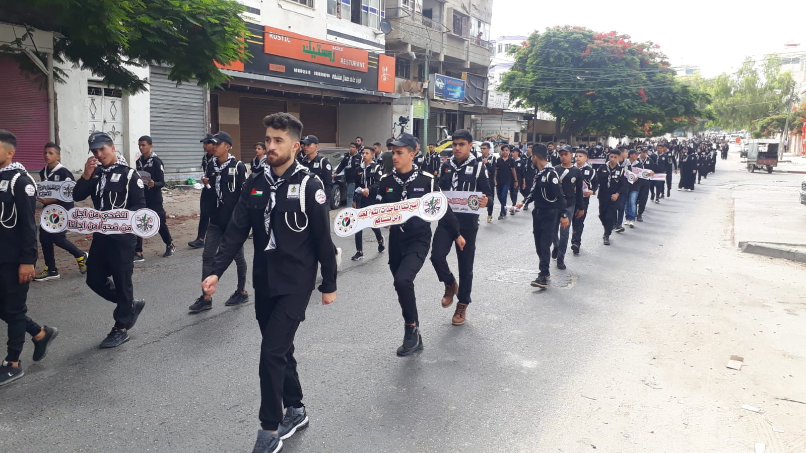 شاهد: مسير كشفي رافض لصفقة القرن والضم في غزّة