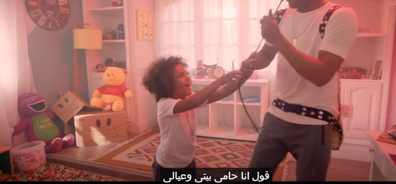 بالفيديو والصور: "محمد رمضان" بقفاز مرصع في كليب "كورونا فيروس"