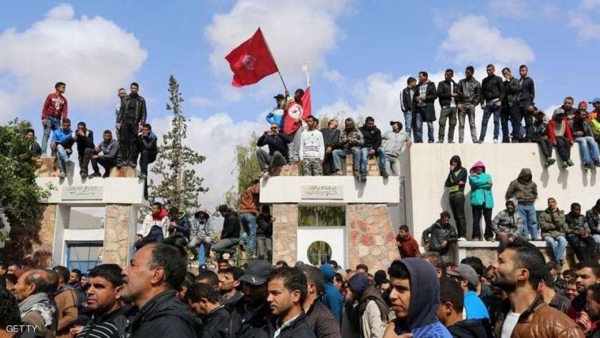 بالصور: إضراب في مواقع لإنتاج النفط في تونس