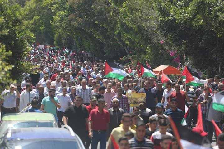 شاهد: مسيرات غضب في غزّة رفضاً لمخطط ضم أراضي من الضفة الغربية