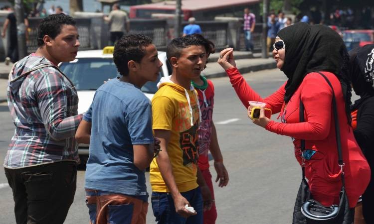 بالفيديو والصور: التحرش "الجنسي" في مصر مشكلة حلولها مستعصية