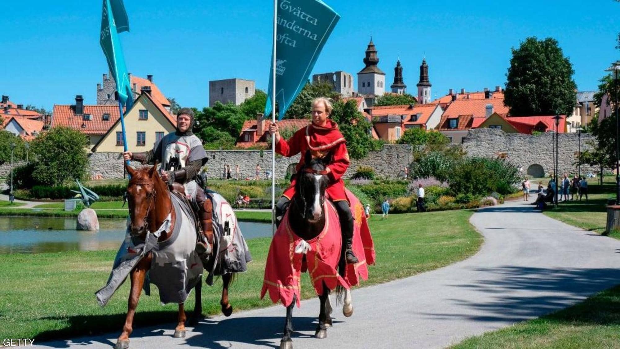 شاهدوا: جزيرة سويدية تواجه كورونا بـ "فرسان القرون الوسطى"