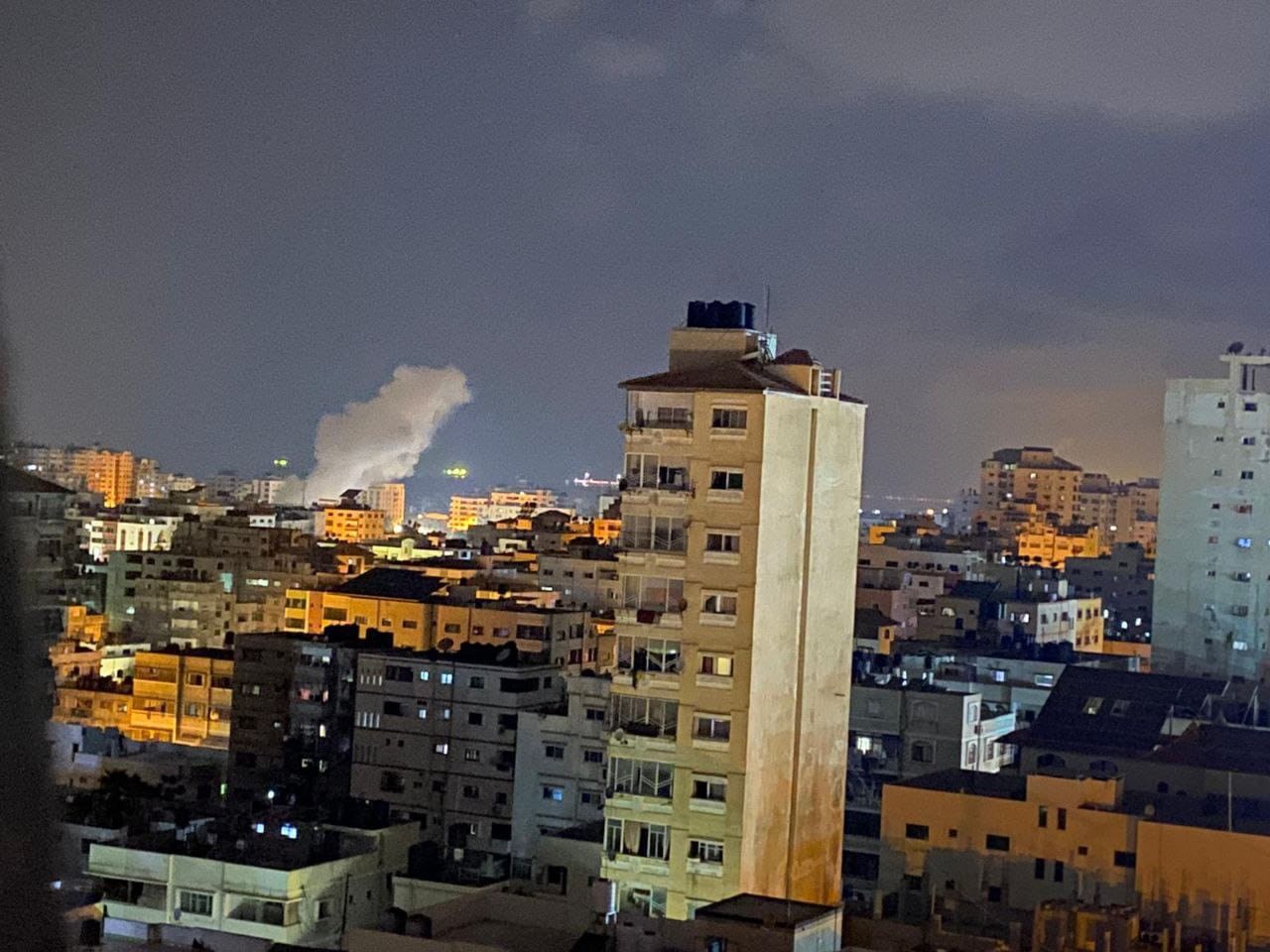 محدث: طائرات الاحتلال تستهدف مواقع للمقاومة في مناطق مختفلة بقطاع غزّة
