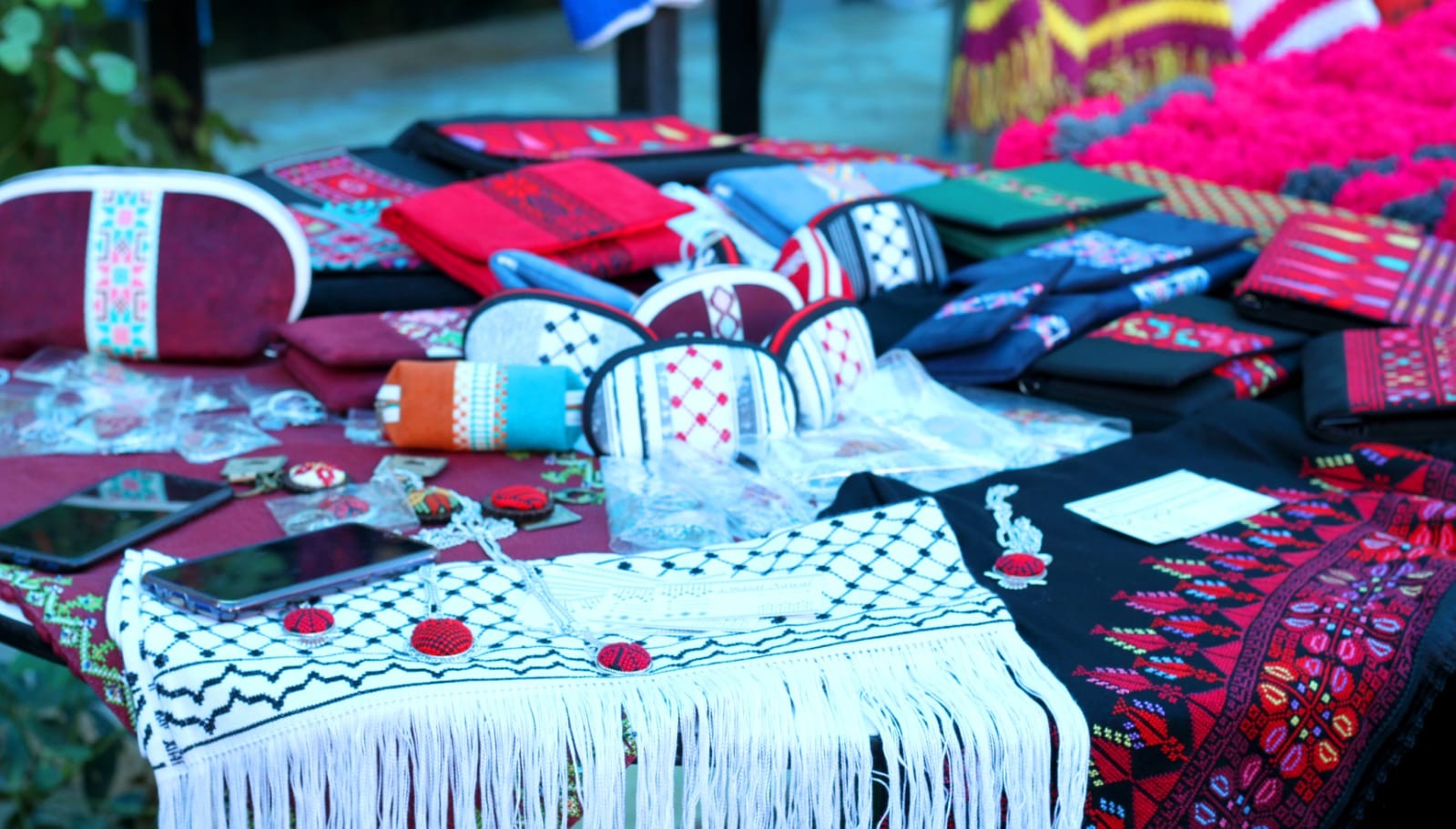 مجلس المرأة "ساحة غزة" ينظم معرضَا للتراث الفلسطيني