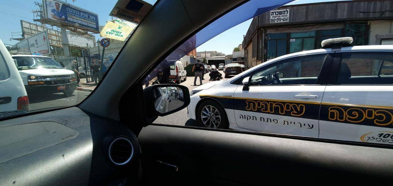 محدث.. مقتل مستوطن في عملية طعن قرب "تل أبيب" واعتقال المنفذ