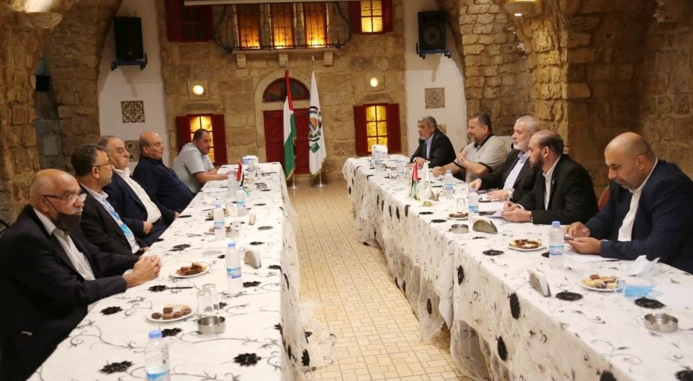 وفد حماس برئاسة هنية يلتقي القيادة العامة والشعبية في بيروت