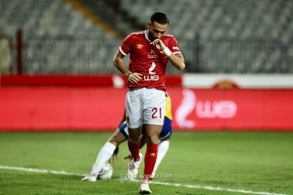 بالصور : الاهلي يسحق الاسماعيلي ويلامس درع الدوري