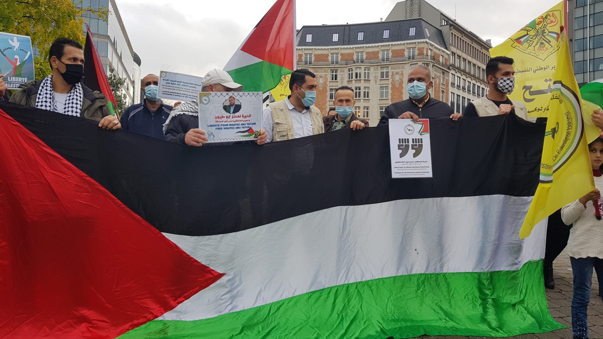 شاهد: فلسطينو بلجيكا يُنظمون وقفة تضامنية مع الأسرى ومُنددة بالاعتقال السياسي