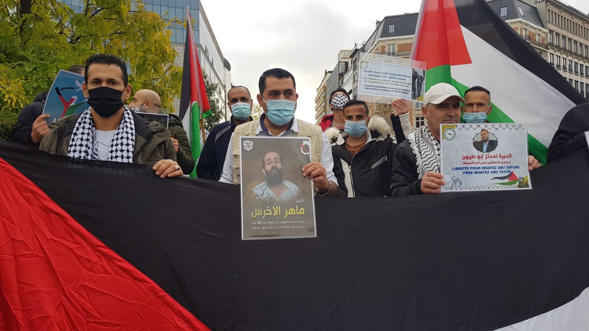 شاهد: فلسطينو بلجيكا يُنظمون وقفة تضامنية مع الأسرى ومُنددة بالاعتقال السياسي