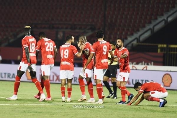 بالصور : الاهلي يتخطى الترسانة في مباراة وداع مدربه