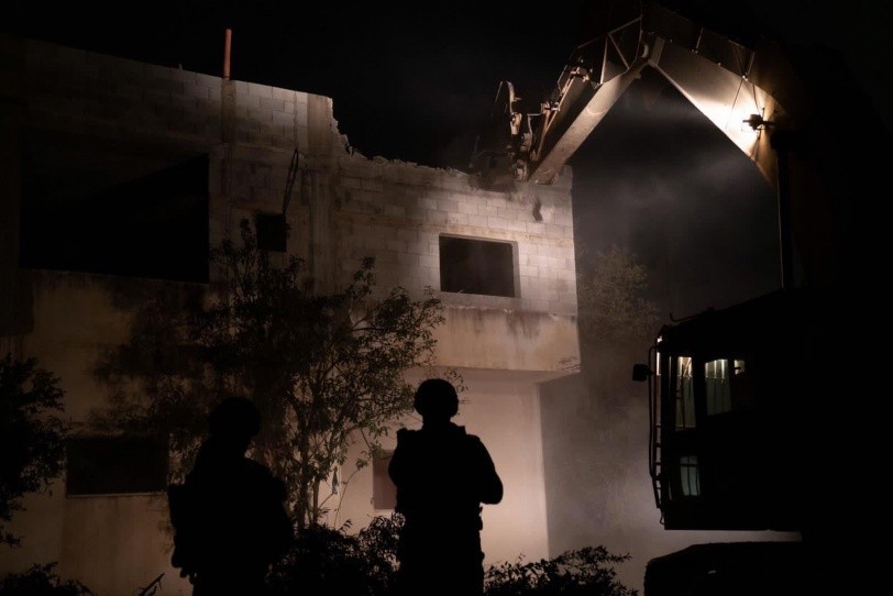 الاحتلال يهدم منزل الأسير خليل دويكات في نابلس